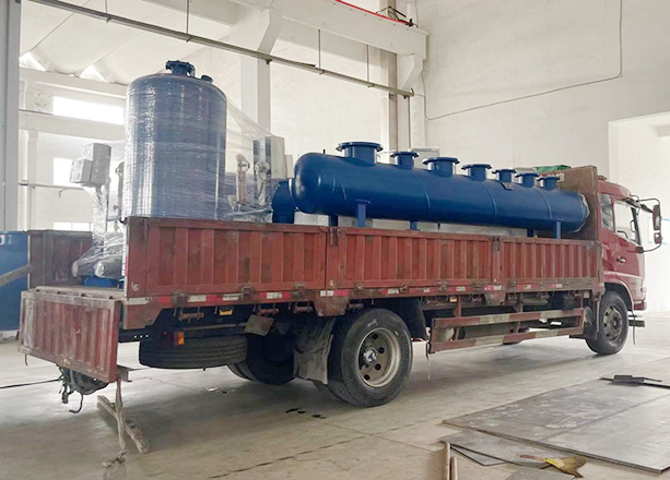 浙江嘉興發(fā)貨真空脫氣機(jī)2套，旁流水處理器2套